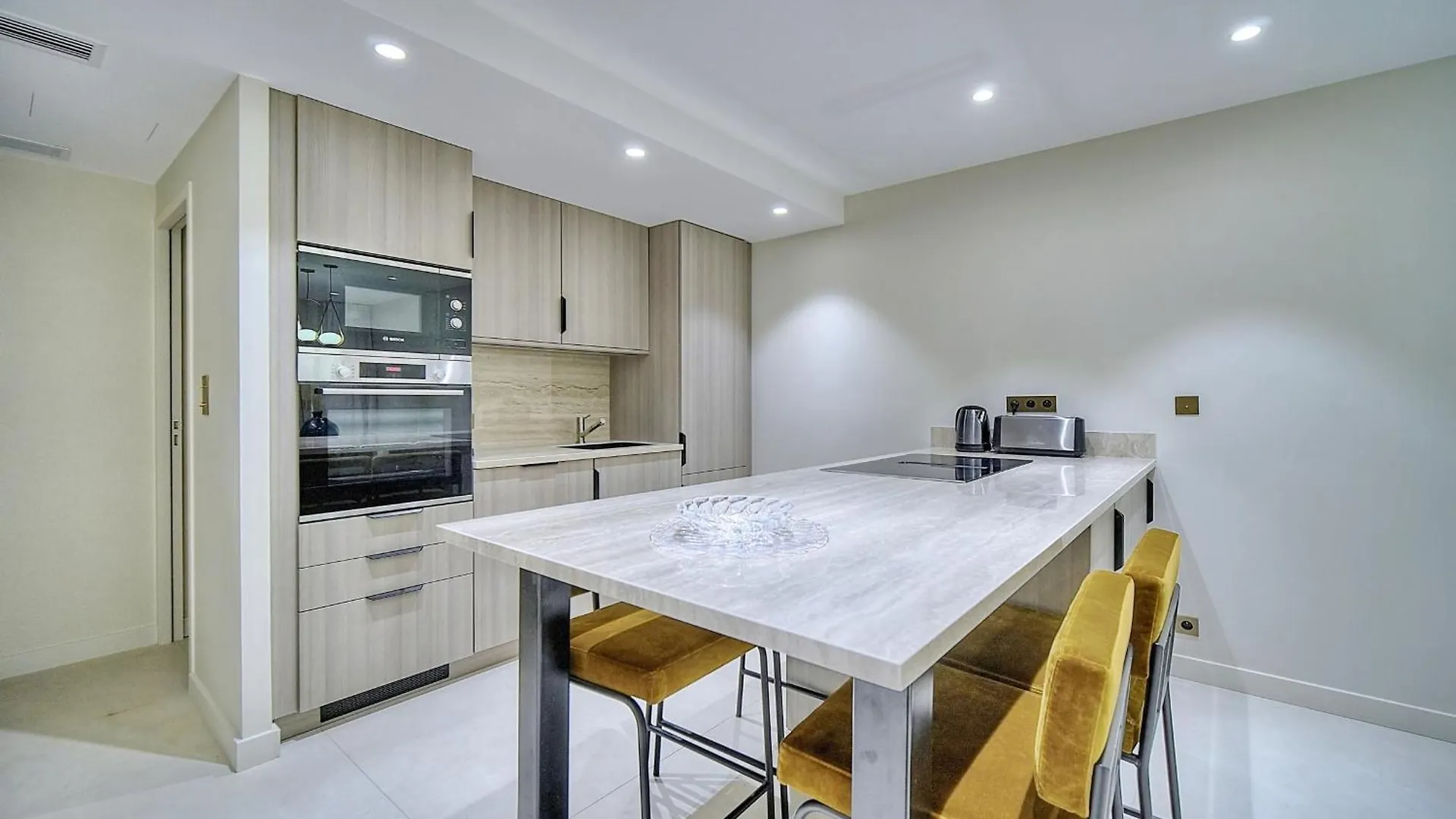 Ref 1442 - Cannes Center - Apartment For Rent 0*,  Frankrig