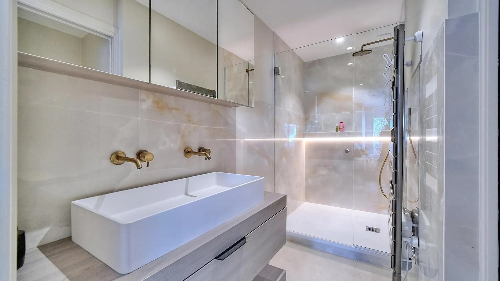 Ref 1442 - Cannes Center - Apartment For Rent 0*,