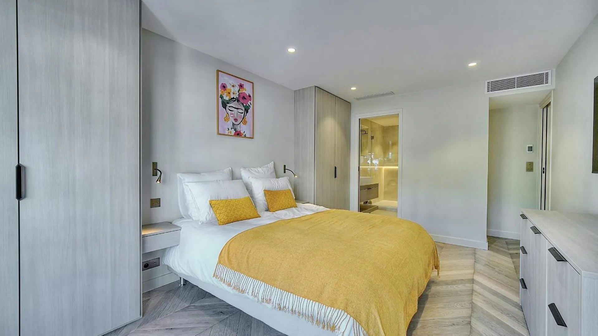 Ref 1442 - Cannes Center - Apartment For Rent